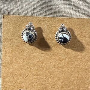 Elegant Silver White & Black White Buffalo  Stud Earrings, New, Southwest